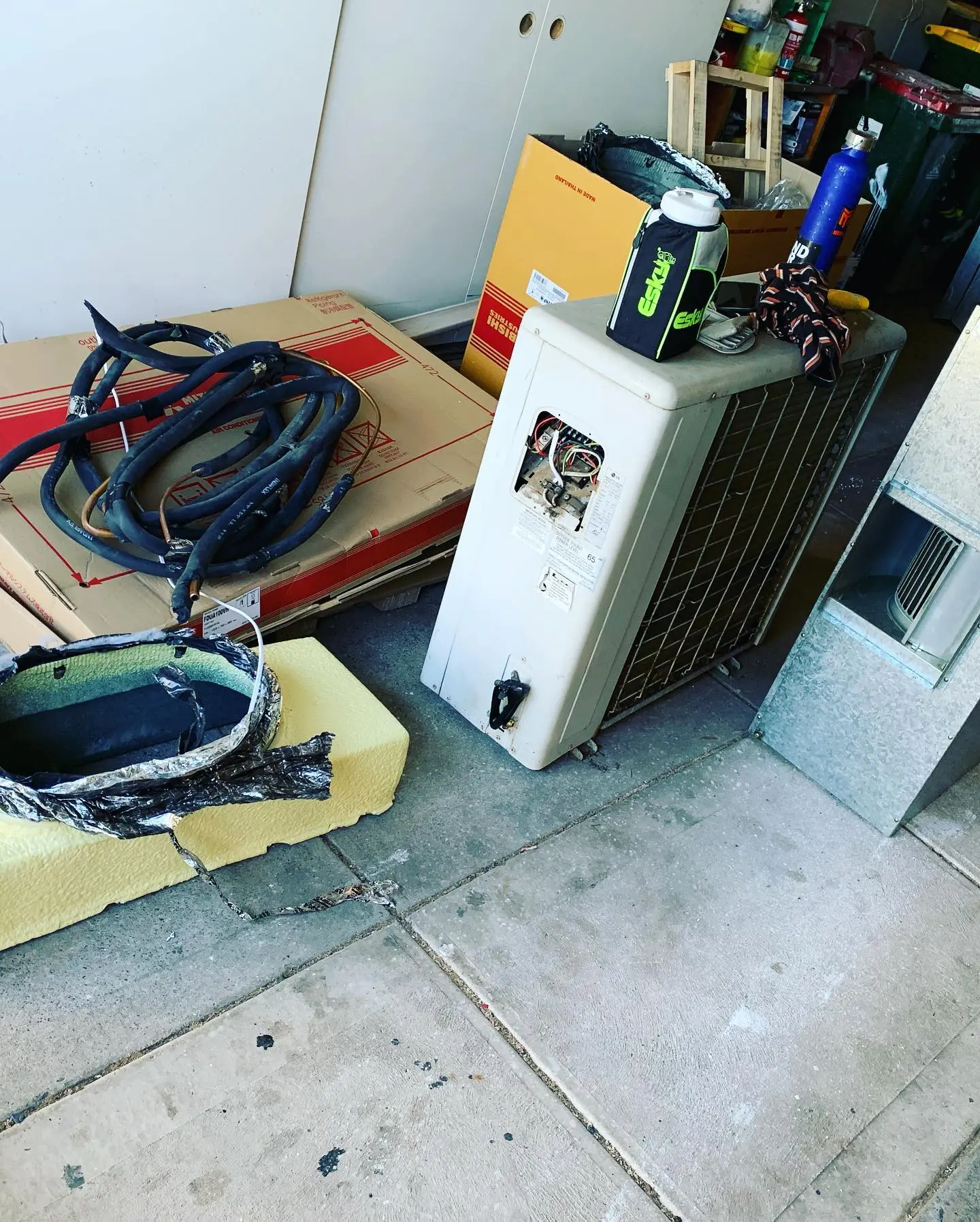 Replacing an old aircon with a new and improved aircon in Adelaide, South Australia.